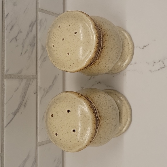 Vintage Mikasa Whole Wheat Salt and Pepper Shakers E8000 - Picture 2 of 5